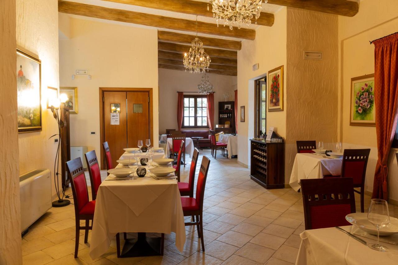 Is Benas Country Hotel