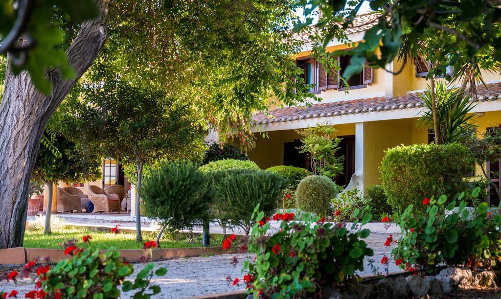 Is Benas Country Hotel 4*